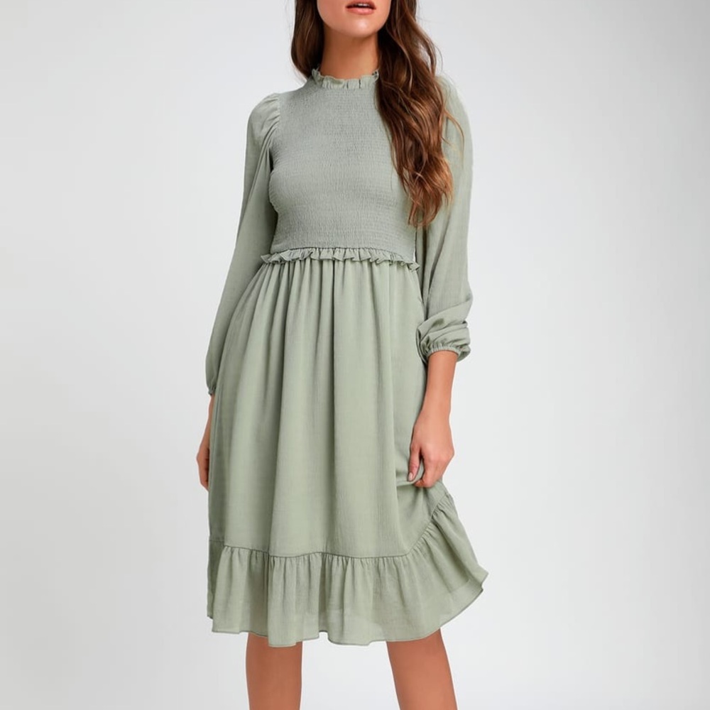 Entrance | Green Long Sleeve Midi Dress